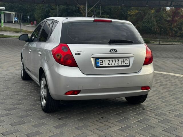 Серый Киа Сид, объемом двигателя 1.6 л и пробегом 230 тыс. км за 4900 $, фото 4 на Automoto.ua