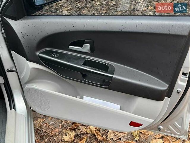 Серый Киа Сид, объемом двигателя 1.6 л и пробегом 227 тыс. км за 5590 $, фото 14 на Automoto.ua