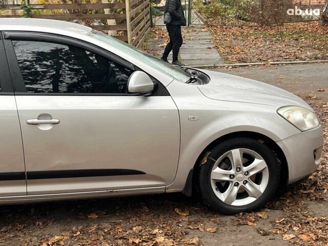 Серый Киа Сид, объемом двигателя 1.6 л и пробегом 227 тыс. км за 5590 $, фото 12 на Automoto.ua