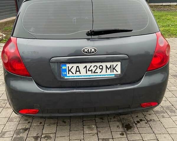 Серый Киа Сид, объемом двигателя 1.58 л и пробегом 480 тыс. км за 3600 $, фото 1 на Automoto.ua