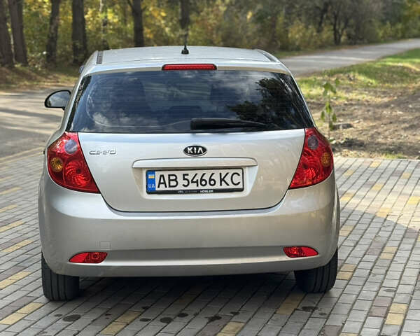 Серый Киа Сид, объемом двигателя 1.58 л и пробегом 240 тыс. км за 5150 $, фото 5 на Automoto.ua