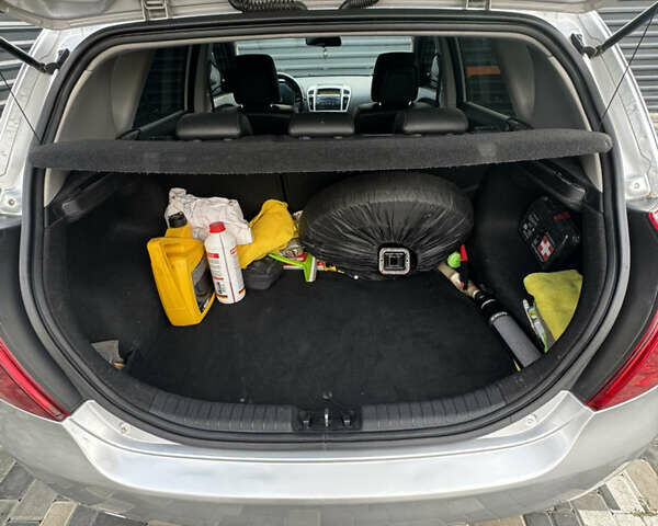 Серый Киа Сид, объемом двигателя 1.59 л и пробегом 240 тыс. км за 6500 $, фото 10 на Automoto.ua