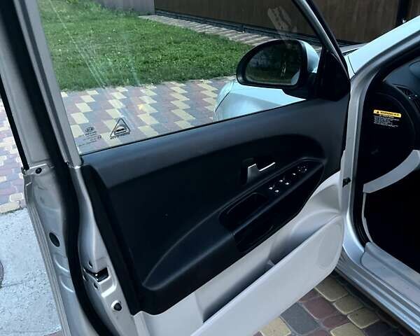 Сірий Кіа Сід, об'ємом двигуна 2 л та пробігом 136 тис. км за 7499 $, фото 20 на Automoto.ua