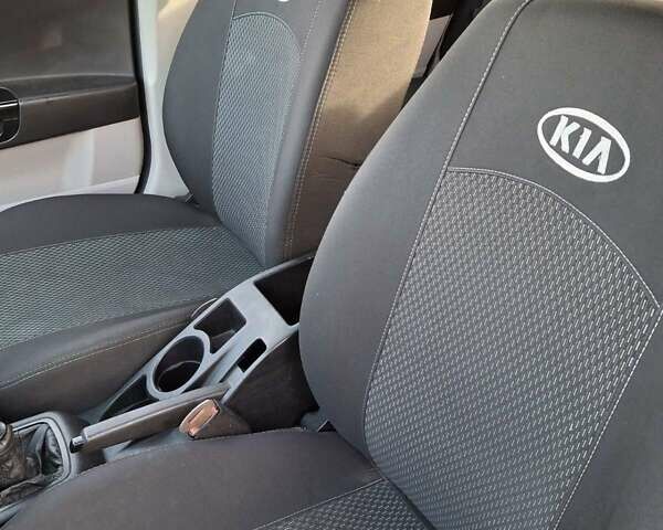 Сірий Кіа Сід, об'ємом двигуна 1.4 л та пробігом 258 тис. км за 5000 $, фото 2 на Automoto.ua