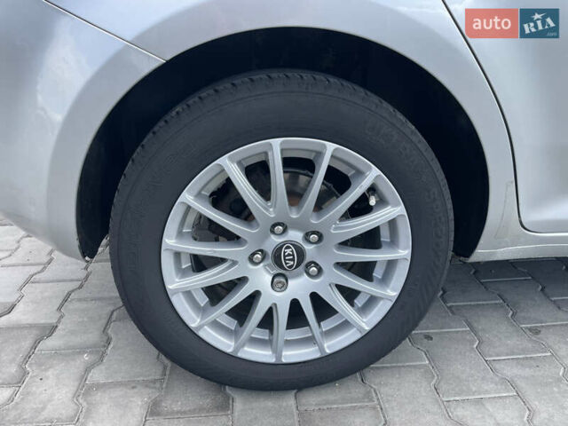 Серый Киа Сид, объемом двигателя 1.6 л и пробегом 222 тыс. км за 5800 $, фото 15 на Automoto.ua