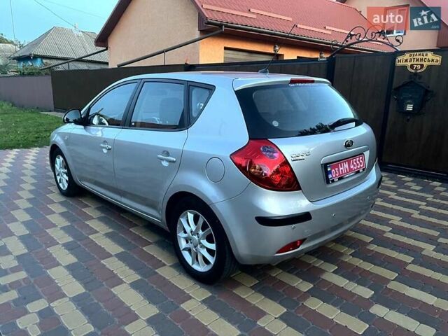 Серый Киа Сид, объемом двигателя 2 л и пробегом 136 тыс. км за 7250 $, фото 5 на Automoto.ua