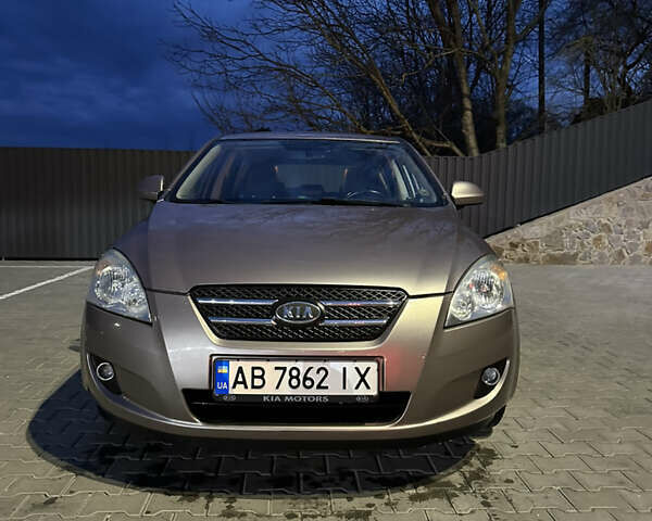 Серый Киа Сид, объемом двигателя 1.6 л и пробегом 216 тыс. км за 6099 $, фото 3 на Automoto.ua