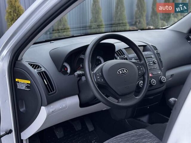 Сірий Кіа Сід, об'ємом двигуна 1.6 л та пробігом 77 тис. км за 7199 $, фото 37 на Automoto.ua