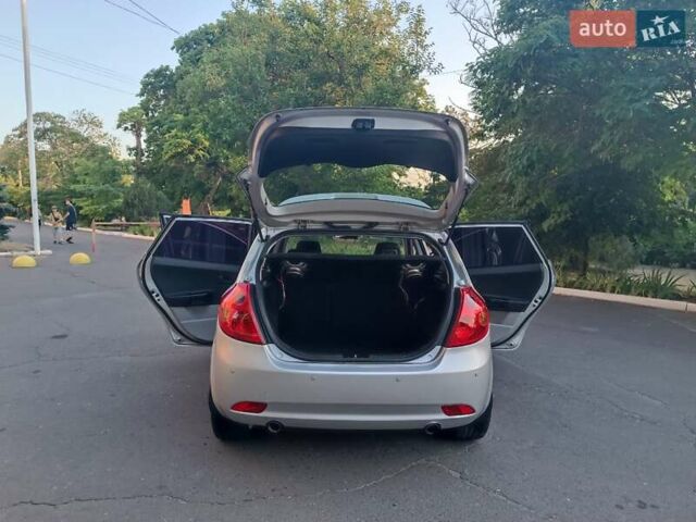 Серый Киа Сид, объемом двигателя 2 л и пробегом 320 тыс. км за 7000 $, фото 24 на Automoto.ua