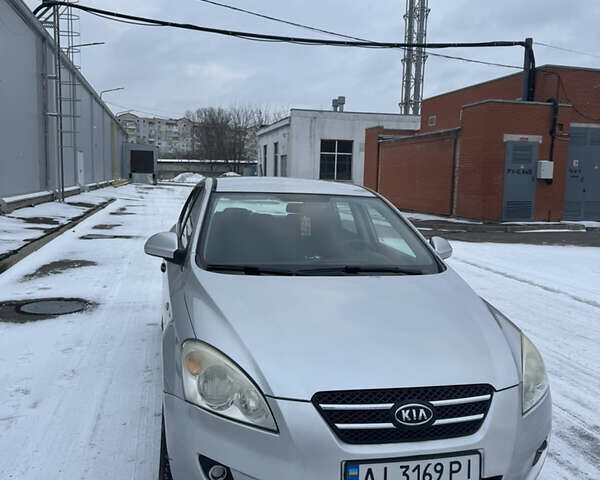 Серый Киа Сид, объемом двигателя 1.4 л и пробегом 188 тыс. км за 3800 $, фото 14 на Automoto.ua