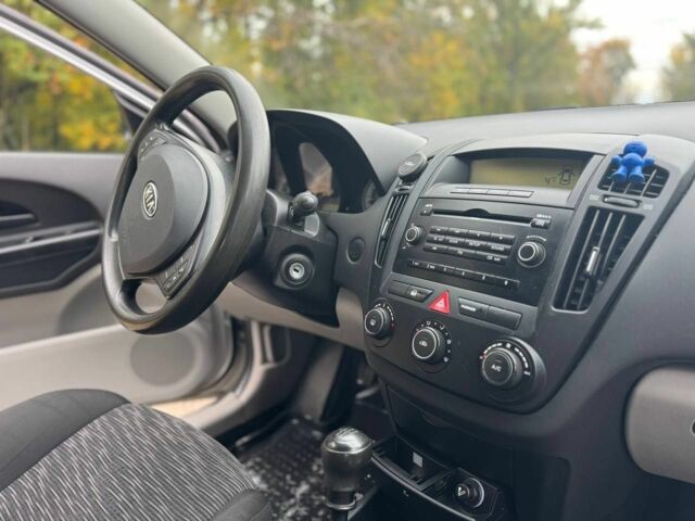 Серый Киа Сид, объемом двигателя 1.4 л и пробегом 254 тыс. км за 4900 $, фото 11 на Automoto.ua