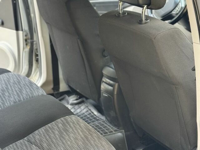 Кіа Сід 2007 у Бершаде на Automoto.ua Сірий Кіа Сід, об'ємом двигуна 1.6 л та пробігом 240 тис. км за 5150 $, фото 11 на Automoto.ua