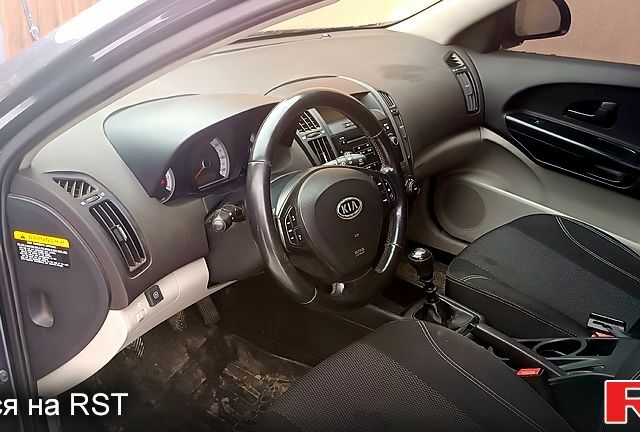 Сірий Кіа Сід, об'ємом двигуна 1.4 л та пробігом 23000 тис. км за 4200 $, фото 6 на Automoto.ua