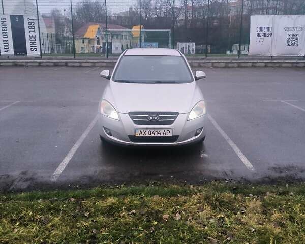 Серый Киа Сид, объемом двигателя 1.6 л и пробегом 228 тыс. км за 5500 $, фото 7 на Automoto.ua