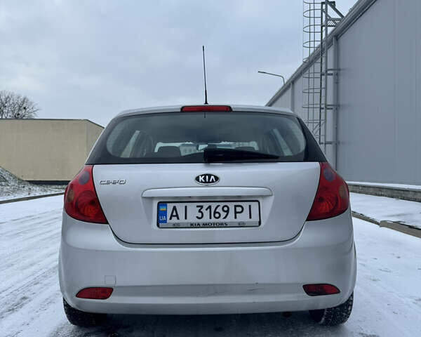 Серый Киа Сид, объемом двигателя 1.4 л и пробегом 188 тыс. км за 3800 $, фото 22 на Automoto.ua