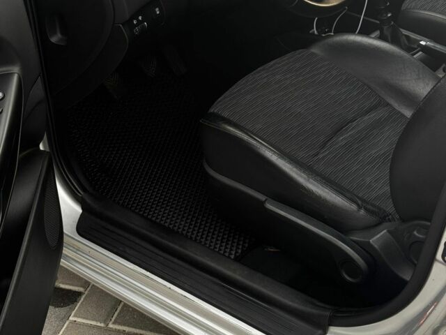 Серый Киа Сид, объемом двигателя 1.6 л и пробегом 230 тыс. км за 4900 $, фото 12 на Automoto.ua