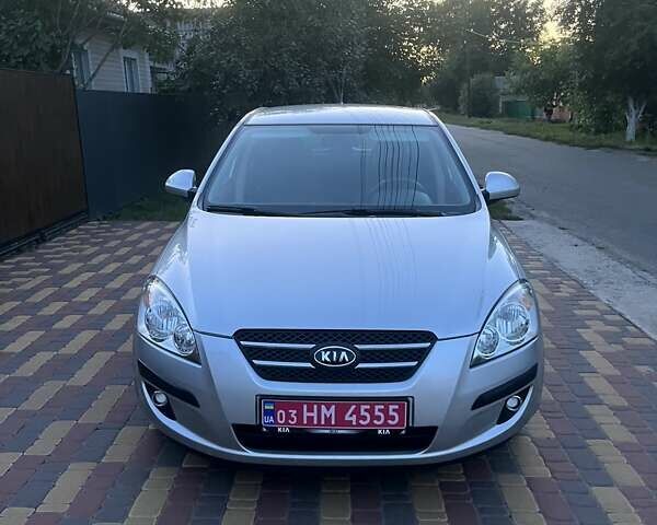 Серый Киа Сид, объемом двигателя 2 л и пробегом 136 тыс. км за 7250 $, фото 10 на Automoto.ua