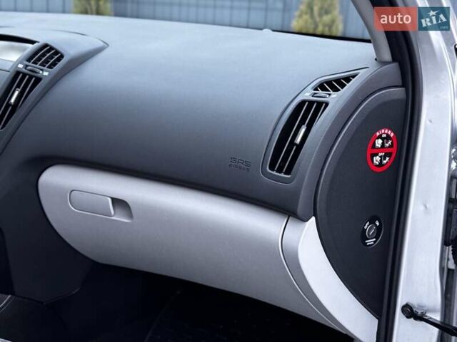 Сірий Кіа Сід, об'ємом двигуна 1.6 л та пробігом 77 тис. км за 7199 $, фото 59 на Automoto.ua