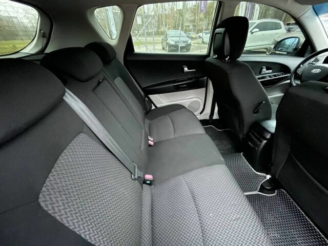 Сірий Кіа Сід, об'ємом двигуна 1.6 л та пробігом 244 тис. км за 5500 $, фото 20 на Automoto.ua