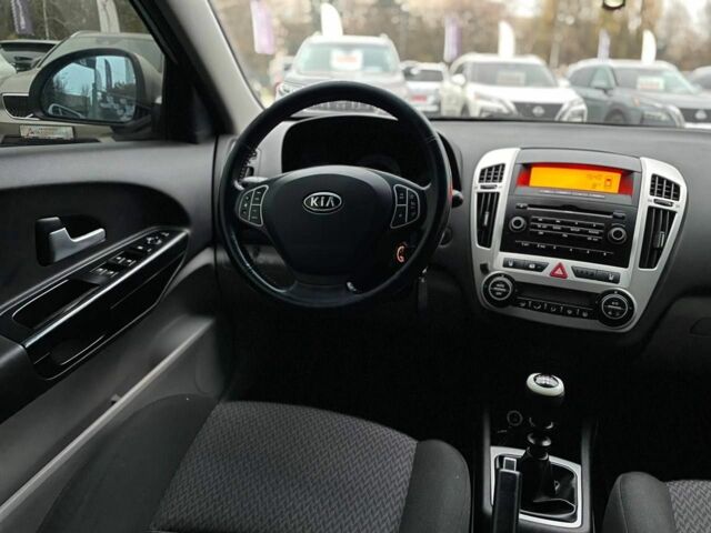Сірий Кіа Сід, об'ємом двигуна 1.6 л та пробігом 244 тис. км за 5500 $, фото 9 на Automoto.ua
