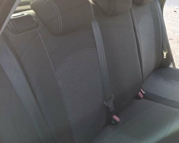 Сірий Кіа Сід, об'ємом двигуна 1.4 л та пробігом 258 тис. км за 5000 $, фото 4 на Automoto.ua