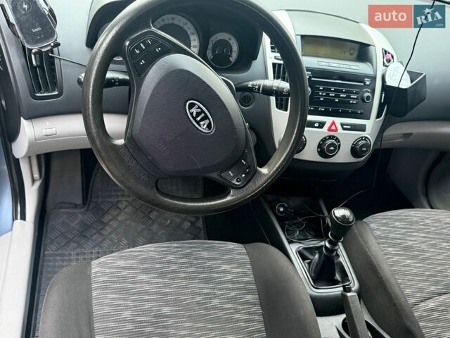 Сірий Кіа Сід, об'ємом двигуна 1.4 л та пробігом 231 тис. км за 4800 $, фото 12 на Automoto.ua