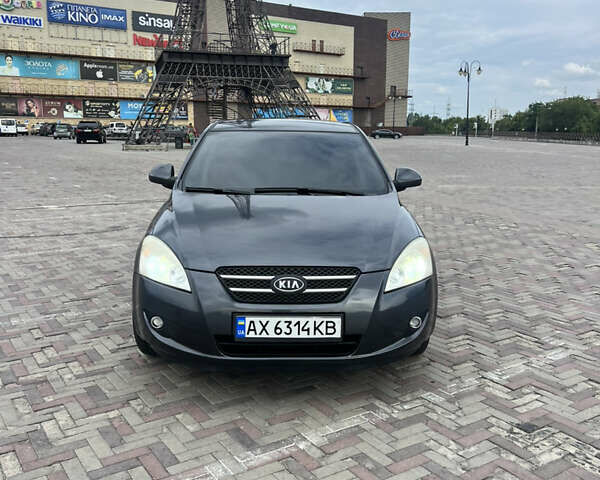Серый Киа Сид, объемом двигателя 1.59 л и пробегом 242 тыс. км за 5800 $, фото 8 на Automoto.ua