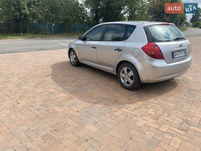 Серый Киа Сид, объемом двигателя 1.4 л и пробегом 222 тыс. км за 3500 $, фото 8 на Automoto.ua