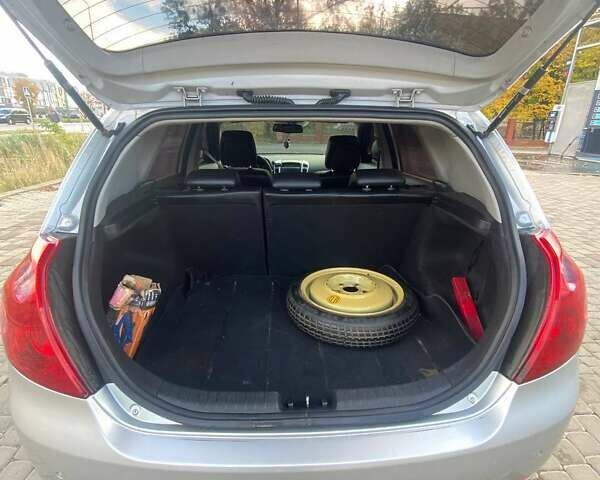 Серый Киа Сид, объемом двигателя 1.59 л и пробегом 305 тыс. км за 5500 $, фото 4 на Automoto.ua