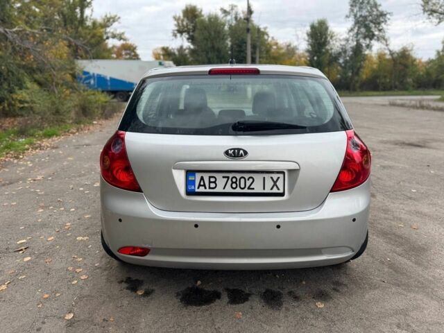 Серый Киа Сид, объемом двигателя 1.4 л и пробегом 254 тыс. км за 4900 $, фото 5 на Automoto.ua