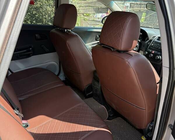 Серый Киа Сид, объемом двигателя 1.6 л и пробегом 280 тыс. км за 6000 $, фото 7 на Automoto.ua