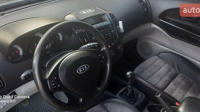 Сірий Кіа Сід, об'ємом двигуна 1.4 л та пробігом 166 тис. км за 7500 $, фото 1 на Automoto.ua