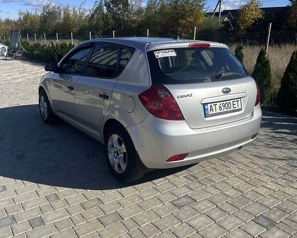 Сірий Кіа Сід, об'ємом двигуна 1.59 л та пробігом 204 тис. км за 5300 $, фото 3 на Automoto.ua