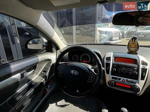 Сірий Кіа Сід, об'ємом двигуна 1.6 л та пробігом 215 тис. км за 4990 $, фото 21 на Automoto.ua