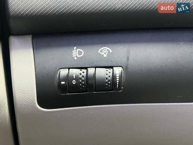 Серый Киа Сид, объемом двигателя 1.4 л и пробегом 247 тыс. км за 4490 $, фото 22 на Automoto.ua