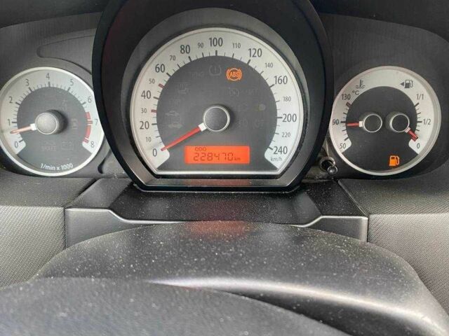 Серый Киа Сид, объемом двигателя 1.4 л и пробегом 228 тыс. км за 3200 $, фото 8 на Automoto.ua