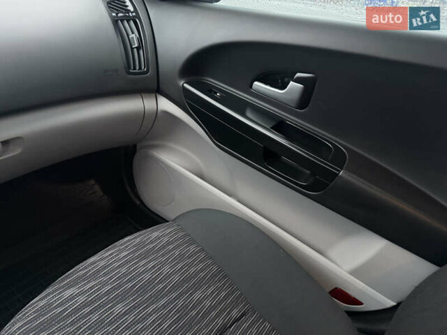 Серый Киа Сид, объемом двигателя 1.59 л и пробегом 218 тыс. км за 6750 $, фото 16 на Automoto.ua