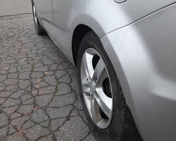 Сірий Кіа Сід, об'ємом двигуна 1.4 л та пробігом 228 тис. км за 3500 $, фото 5 на Automoto.ua