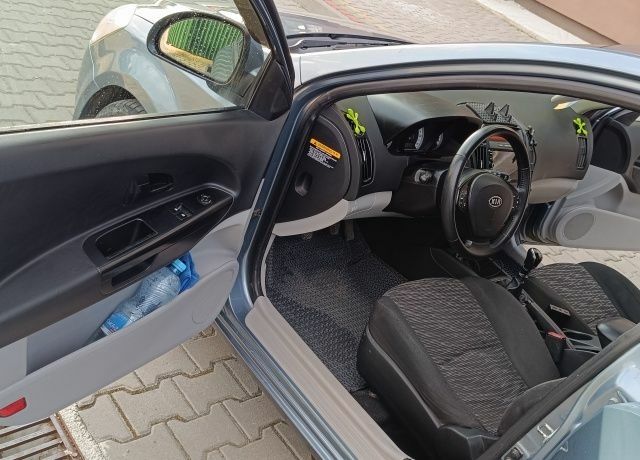 Сірий Кіа Сід, об'ємом двигуна 1.4 л та пробігом 210 тис. км за 4800 $, фото 11 на Automoto.ua