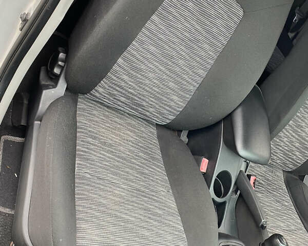 Кіа Сід 2008 у Белой Церкве на Automoto.ua Сірий Кіа Сід, об'ємом двигуна 1.6 л та пробігом 170 тис. км за 4950 $, фото 10 на Automoto.ua