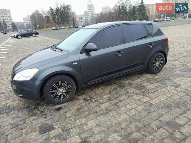 Киа Сид 2008 в Харькове на Automoto.ua Серый Киа Сид, объемом двигателя 1.59 л и пробегом 240 тыс. км за 5900 $, фото 3 на Automoto.ua