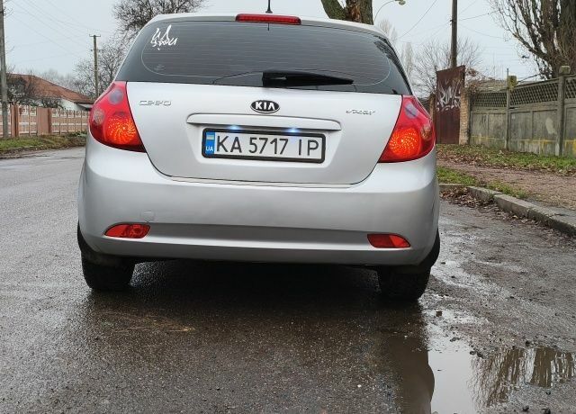 Серый Киа Сид, объемом двигателя 1.6 л и пробегом 208 тыс. км за 4800 $, фото 7 на Automoto.ua