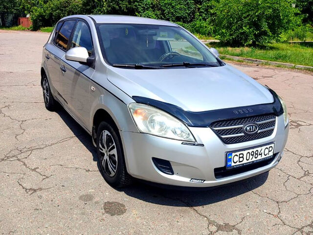 Кіа Сід 2008 у Чернігові на Automoto.ua Сірий Кіа Сід, об'ємом двигуна 1.4 л та пробігом 308 тис. км за 5000 $, фото 1 на Automoto.ua