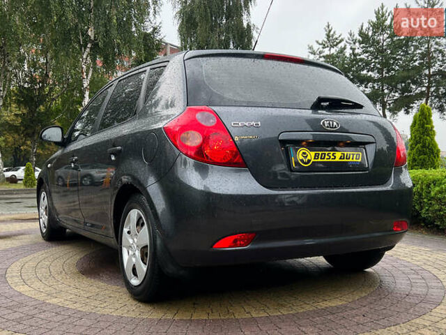 Серый Киа Сид, объемом двигателя 1.6 л и пробегом 167 тыс. км за 6600 $, фото 4 на Automoto.ua