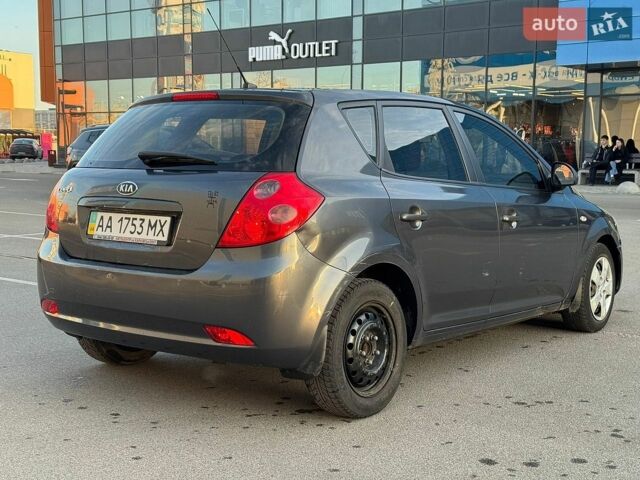 Сірий Кіа Сід, об'ємом двигуна 1.59 л та пробігом 231 тис. км за 4400 $, фото 3 на Automoto.ua