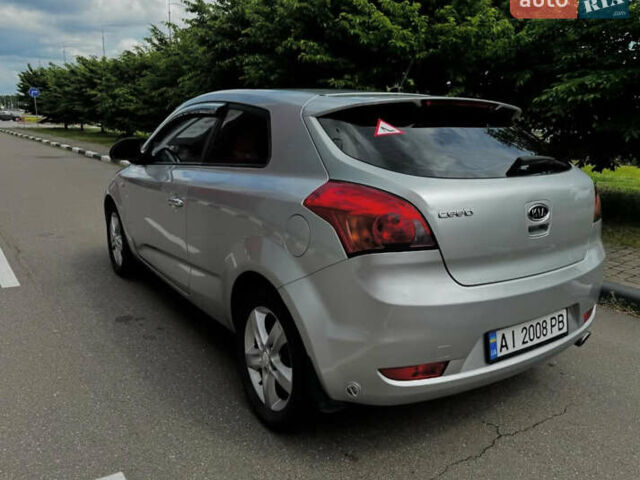 Серый Киа Сид, объемом двигателя 1.59 л и пробегом 201 тыс. км за 5100 $, фото 2 на Automoto.ua