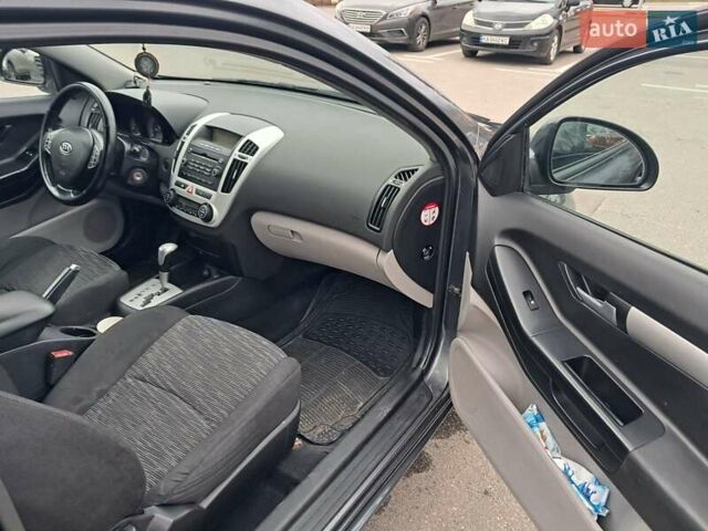 Серый Киа Сид, объемом двигателя 1.59 л и пробегом 204 тыс. км за 6300 $, фото 15 на Automoto.ua