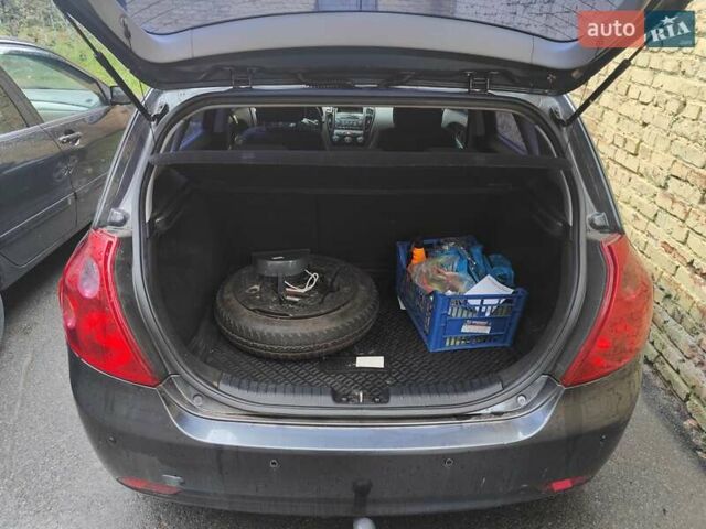 Серый Киа Сид, объемом двигателя 1.59 л и пробегом 189 тыс. км за 4500 $, фото 4 на Automoto.ua