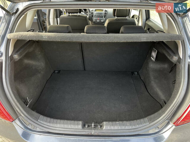 Сірий Кіа Сід, об'ємом двигуна 1.59 л та пробігом 240 тис. км за 4700 $, фото 11 на Automoto.ua