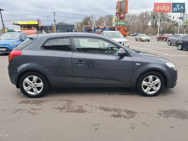 Серый Киа Сид, объемом двигателя 1.59 л и пробегом 204 тыс. км за 6300 $, фото 11 на Automoto.ua